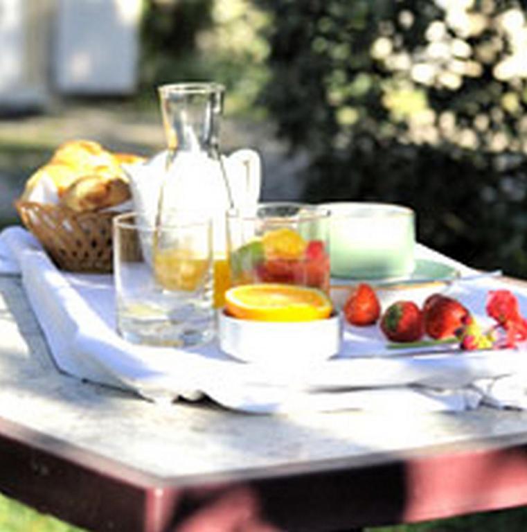 Le Compostelle Hotel Vézelay Екстериор снимка